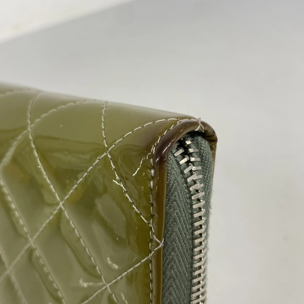 CHANEL Green Leather Wallet - Picture 5 of 11
